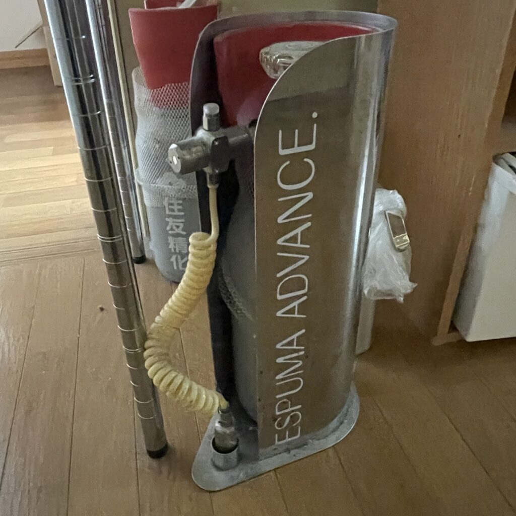 奥州市のお客様より「エスプーマ アドバンス（充填機）」を買い取らせて頂きました。