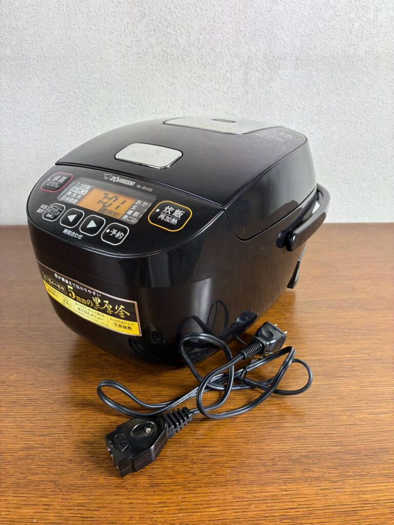 奥州市のお客様より「象印 3合炊き マイコン炊飯ジャー 極め炊き NL-BV05型」を買い取らせて頂きました。