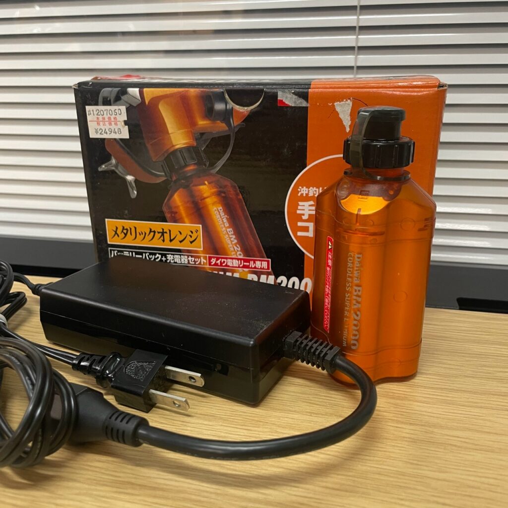 盛岡市のお客様より「ダイワ 電動リール専用バッテリー スーパーリチウム BM 2000」を買い取らせて頂きました。